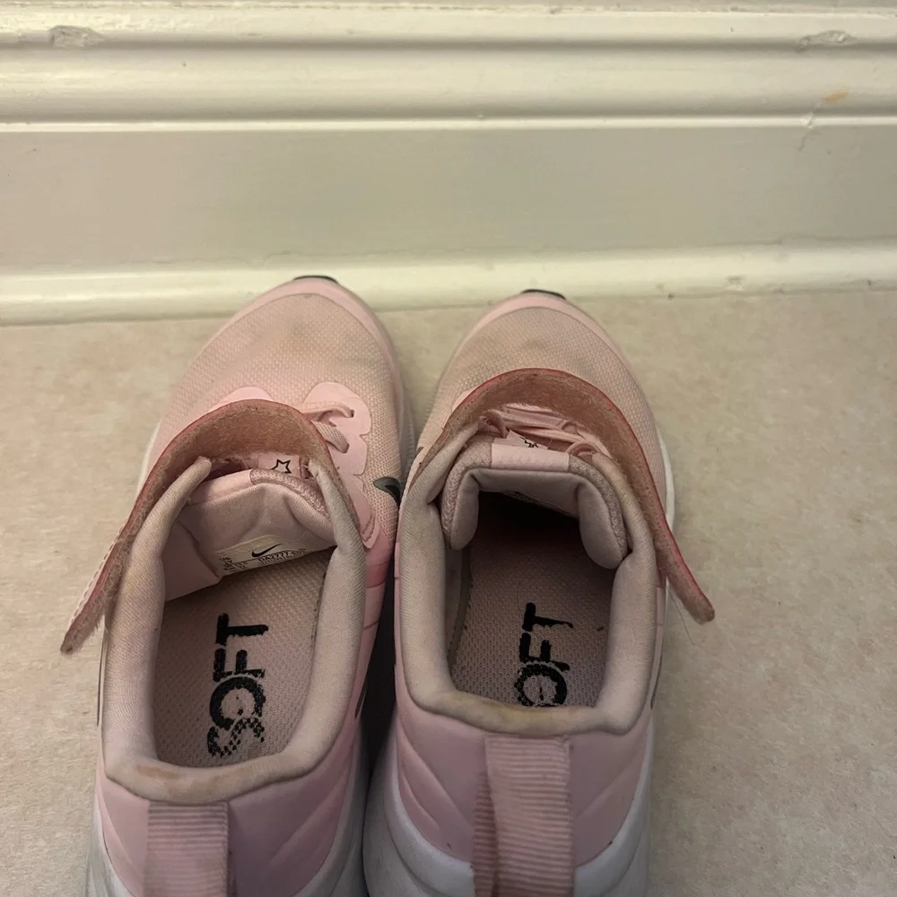 Nike Light‎ Pink Running Shoes